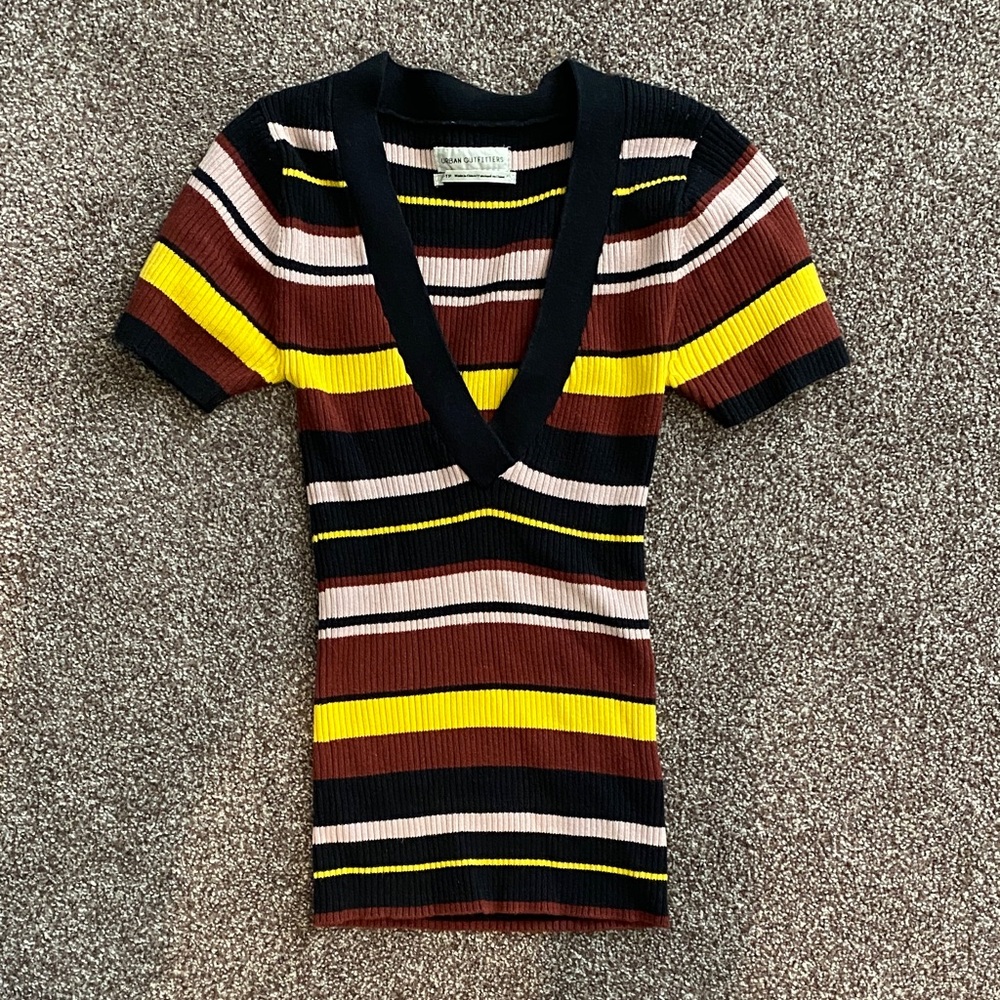 Urban Outfitters V Neck Short Sleeve Sweater Top